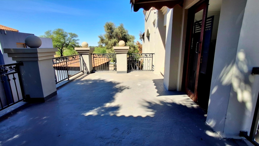 5 Bedroom Property for Sale in Roodia Free State